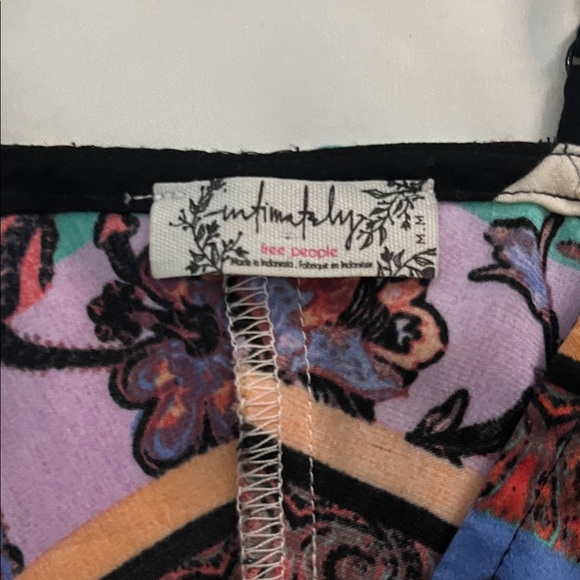 Floral Print FREE PEOPLE Slinky Tank. 🌸 - Picture 3 of 7